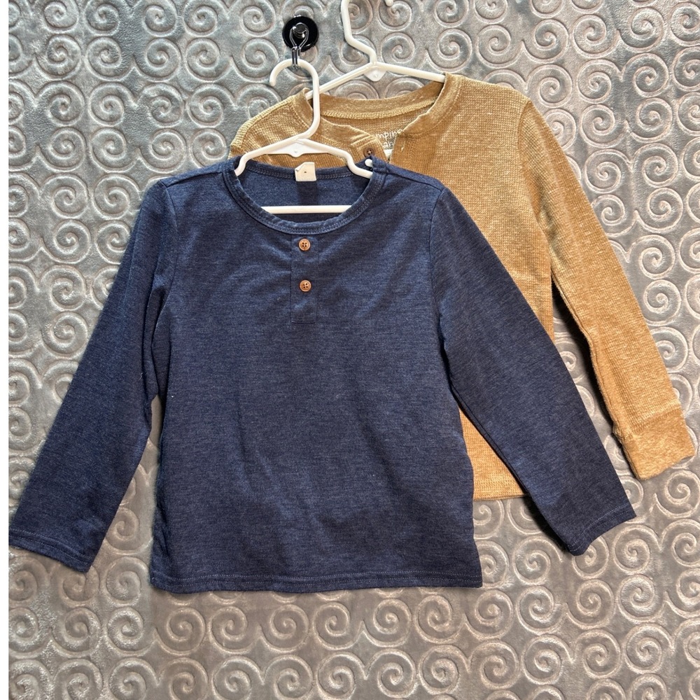 Boys Long Sleeve Henley Shirts 2 Pack Size 5Y Blue and Tan Textured